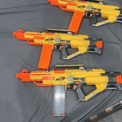  Nerf Guns