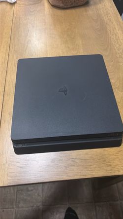 PlayStation 4 lightly used