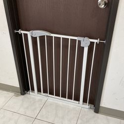 $35 (New in Box) Baby Safety Gate 30” Tall for 29-32” Wide Doorways Stairs, Walk Thru Metal Pet Dog Fence 