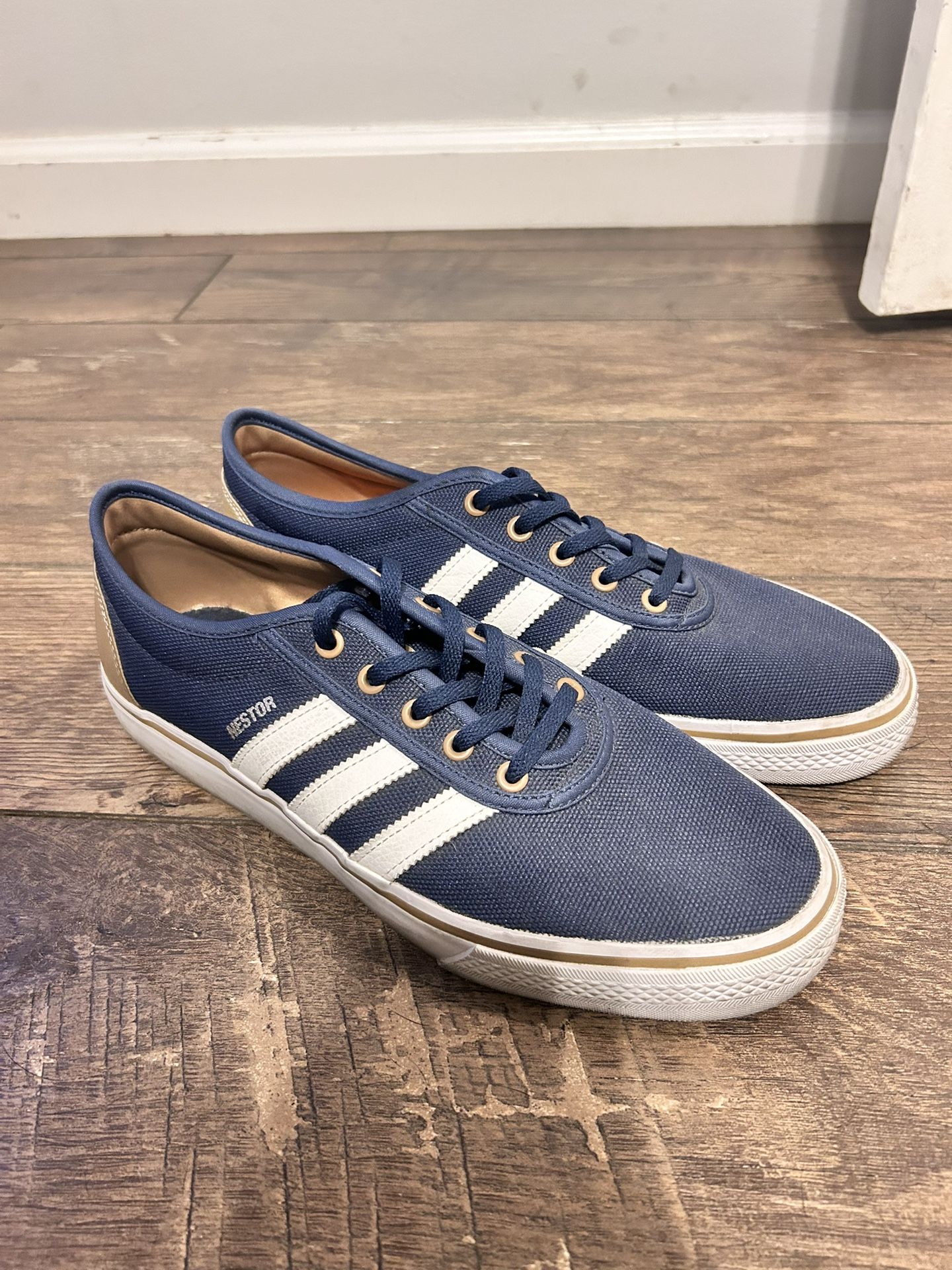 Adidas Nestor