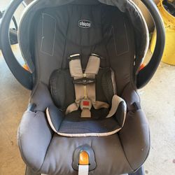 chicco car seat and 2 base 