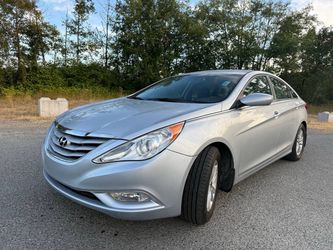 Hyundai Sonata Silver 4-Door Sedan