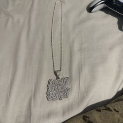 Silver chain And Pendant (Loyalty Over Royalty)