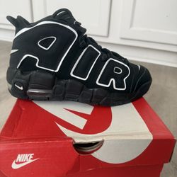 Nike Uptempo Size 6.5GS