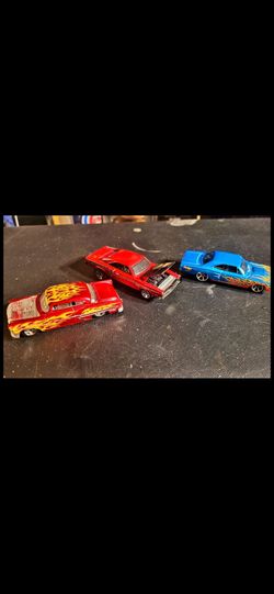 HOT WHEELS, 3X PREOWNED, FIRM.