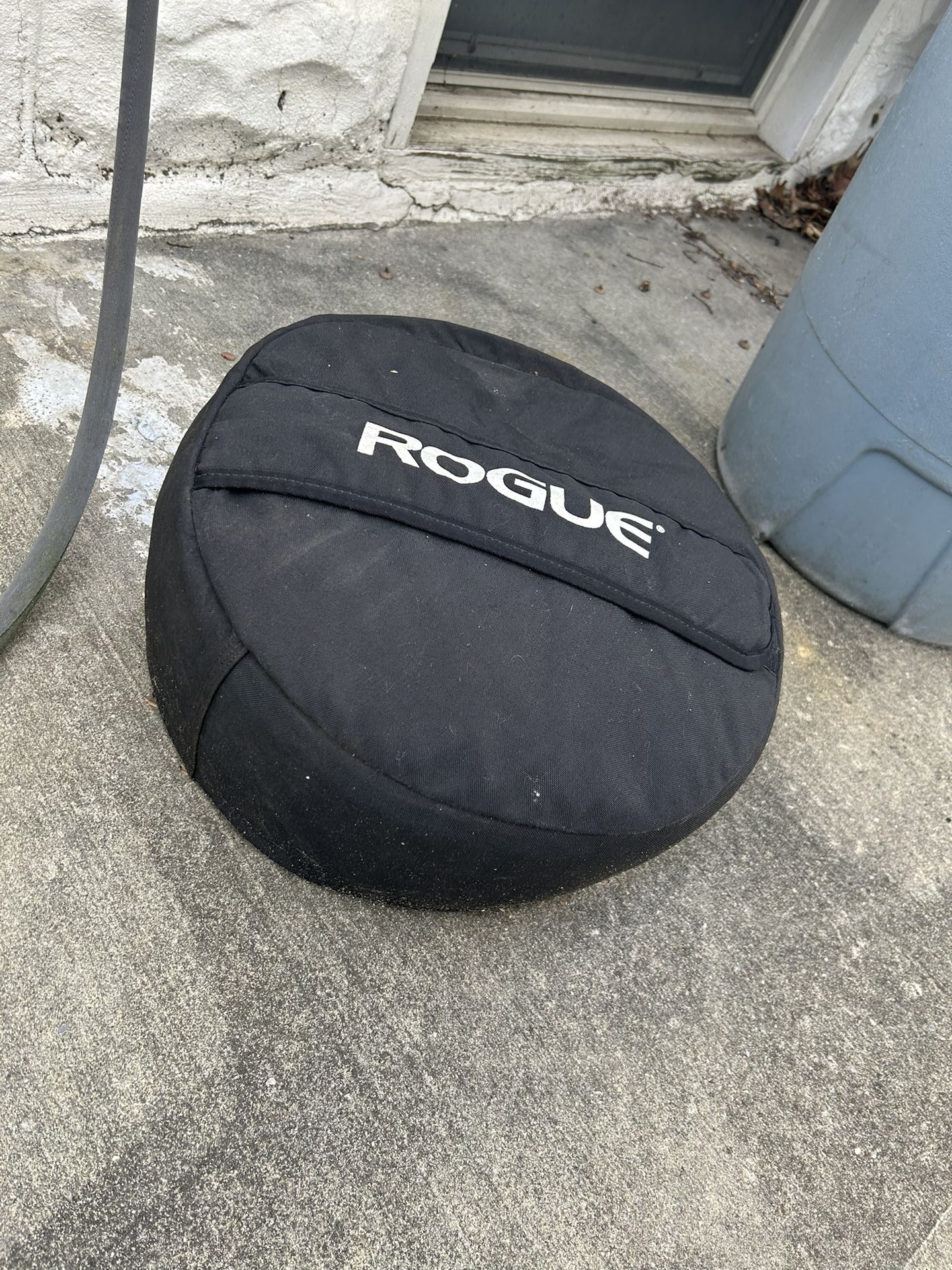 Rogue 100 Pound Sandbag 