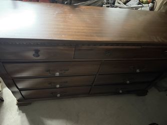 King Size Bed Set& Living Room Set Of 2 Couches