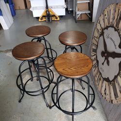 4 BAR STOOLS