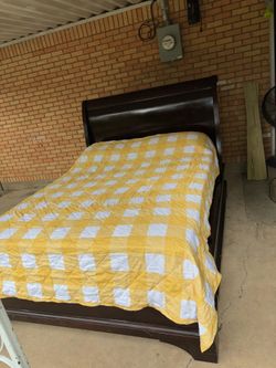 Queen size bed