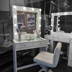 VANITY 