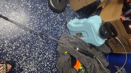 Garden sprayer with backpack
