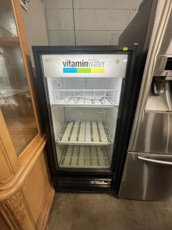 True Commercial Merchandiser Refrigerator 