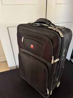 Carry On Swissgear. Used. But In Perfect Condition 