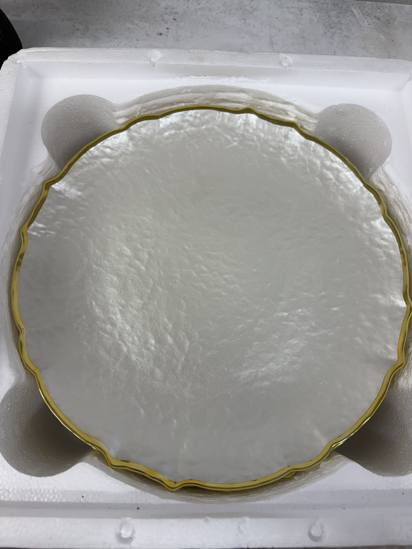 13” Glass Gold Rim Plate Chargers