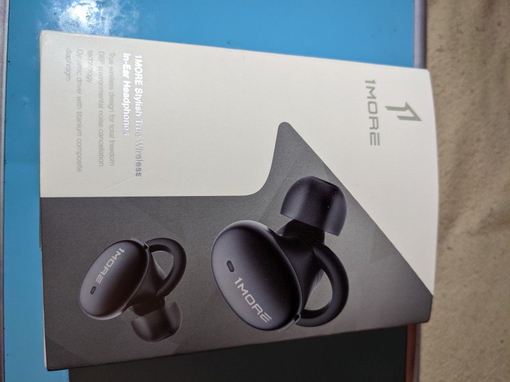 1More Bluetooth Headset Earbuds
