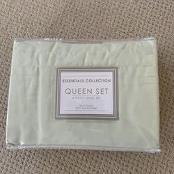 Macy’s Essentials Queen Sheet Set 4 Piece 200 Thread Count – NEW
