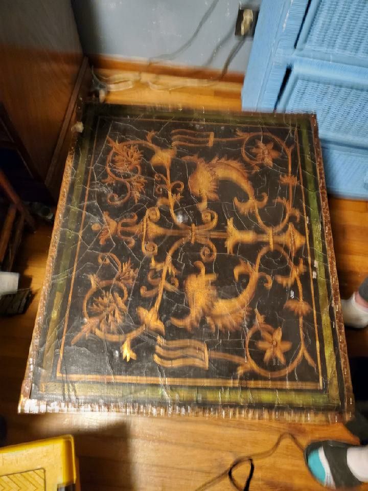 Really Cool Collectors Table (Antique)