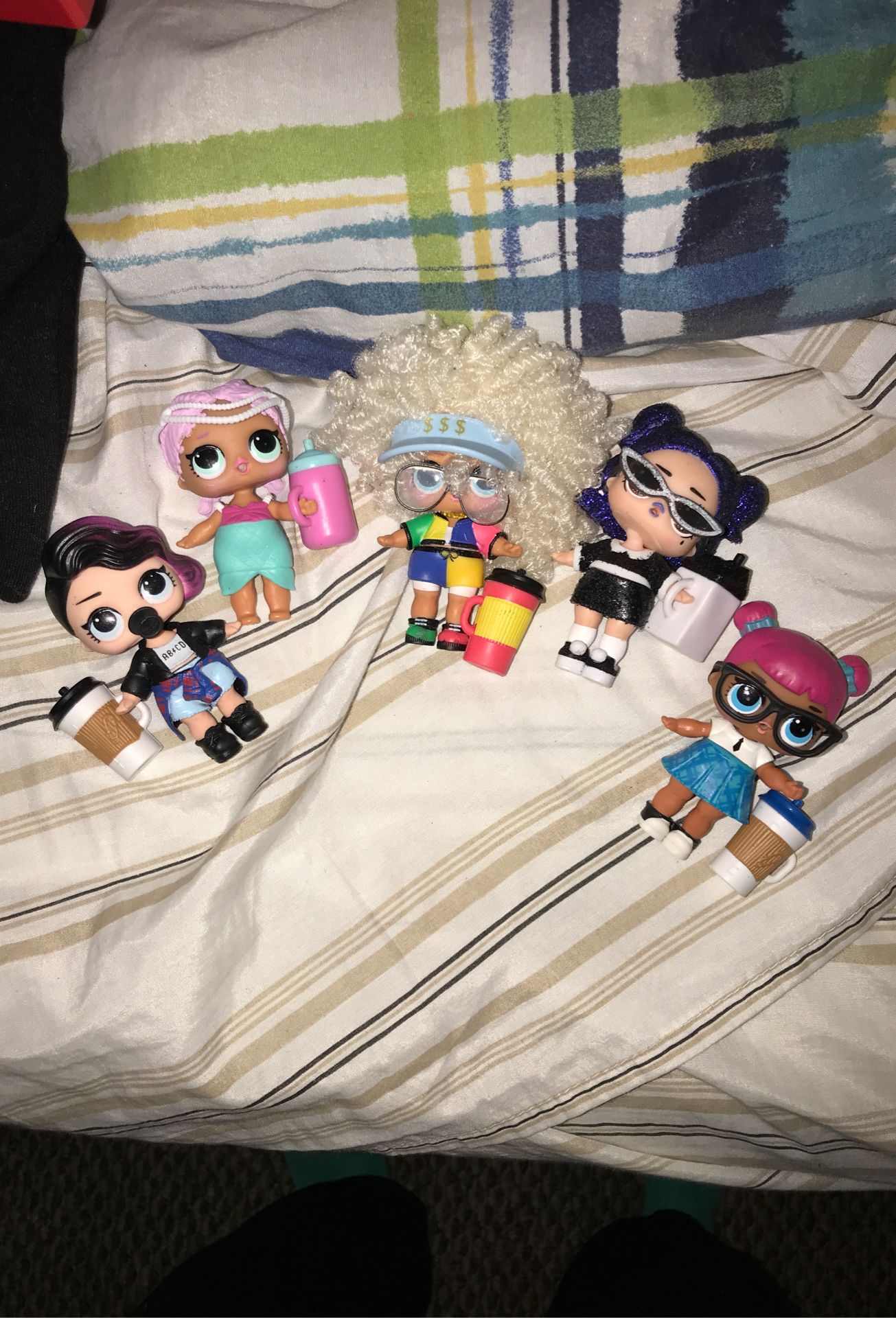 5 random LOL SURPRISE DOLLS - (ROCKER,MERBABY,MCNYC,DUSK AND TEACHER'S PET)