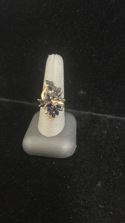 14K gold lady’s ring