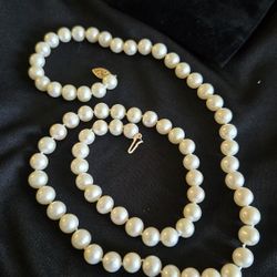 Pearl Necklace 