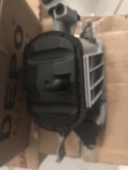 1998-2003 Benz clk320 fog lamp passenger side new never been mounted aftermarket