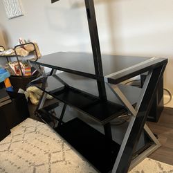 Tv Stand With WORKING LG Tv That Mounts On To Stand And Remote 