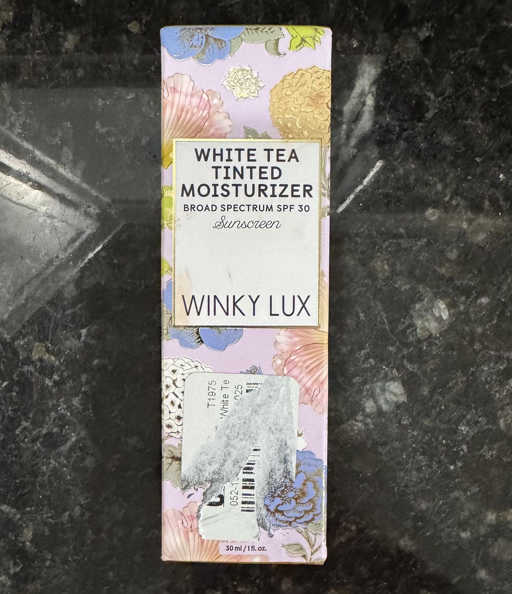 Winky Lux Deep Tint Tinted Moisturizer