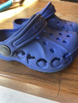 Crocs–Taya Toddler Clog Size 4