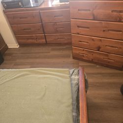 3 Pc Dressers & Desk Available SOLID WOOD!!