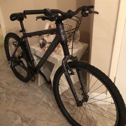 CANNONDALE F 400 MOUNTAIN BIKE