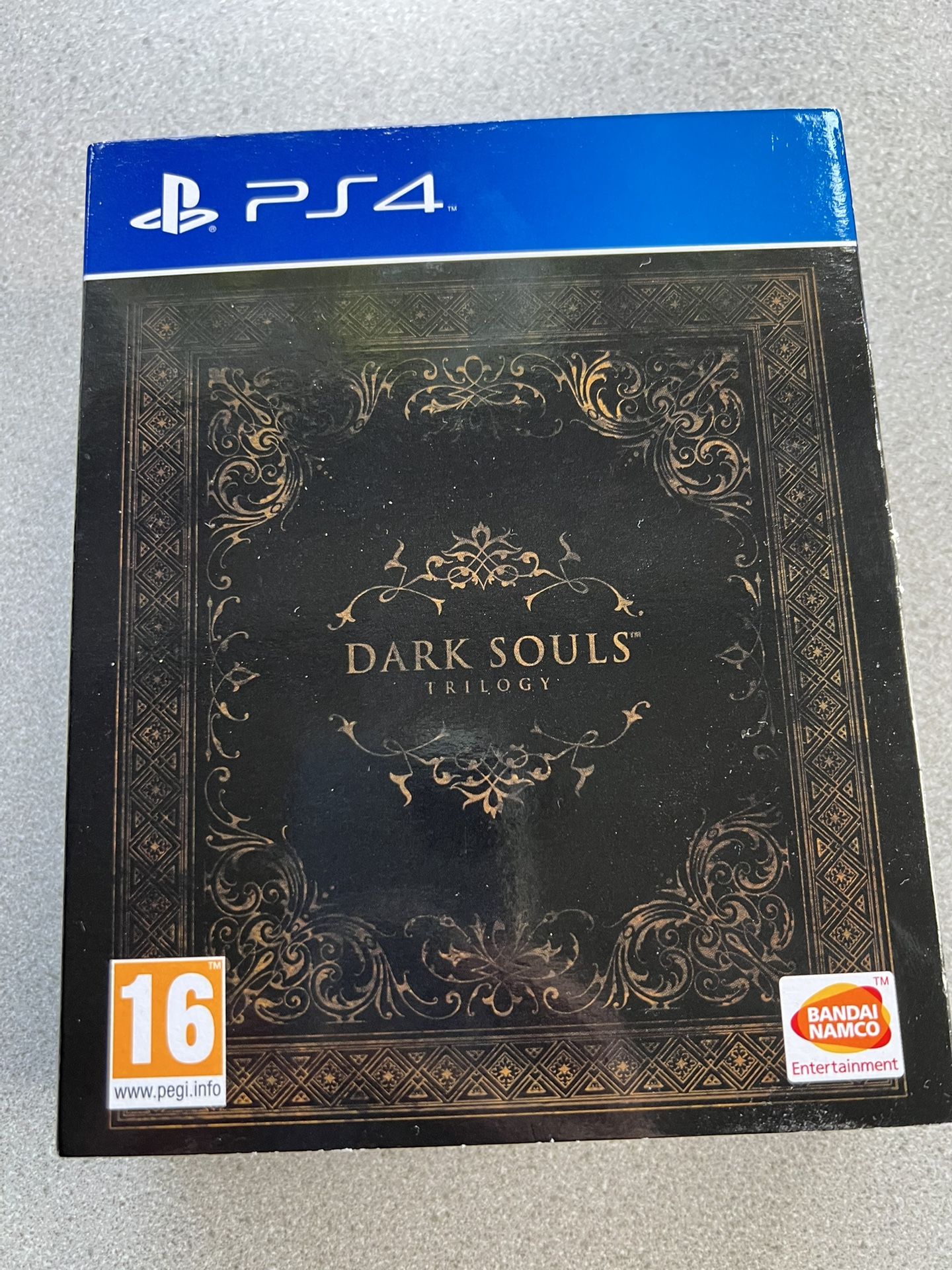 Dark Souls Trilogy Box Set - PS4