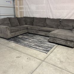 Large Brown Sectional Couch w/ Chaise – Delivery Available