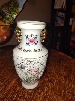 Vintage Chinese Reticulated Hand Painted Porcelain Vase