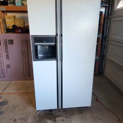 Hot Point  5'9" H x 3' W x 2'7" D