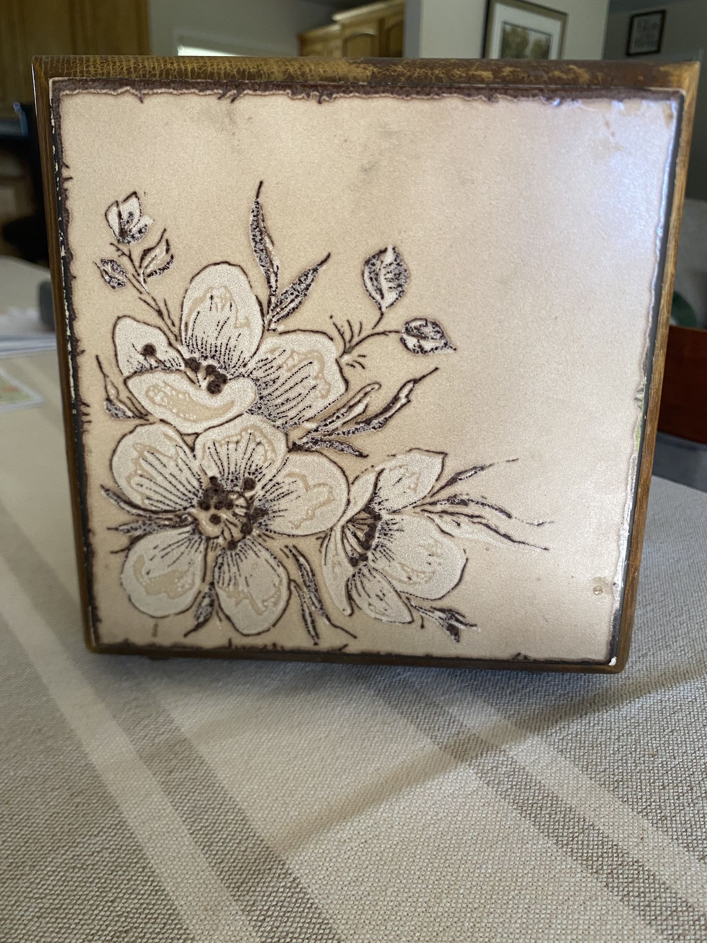Vtg wood Napkin Holder by Mel