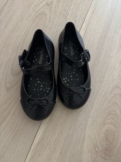Girls shoes
