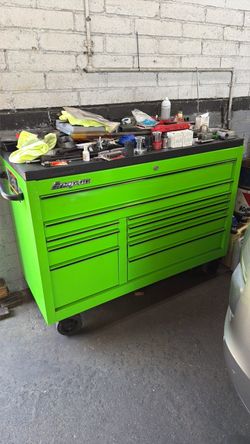 Snap on tool box 55 in excellent condition