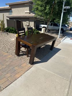 Free table & 2 chaira