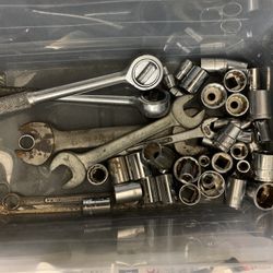 Sockets, Socket Wrenches Ohhhh My! 