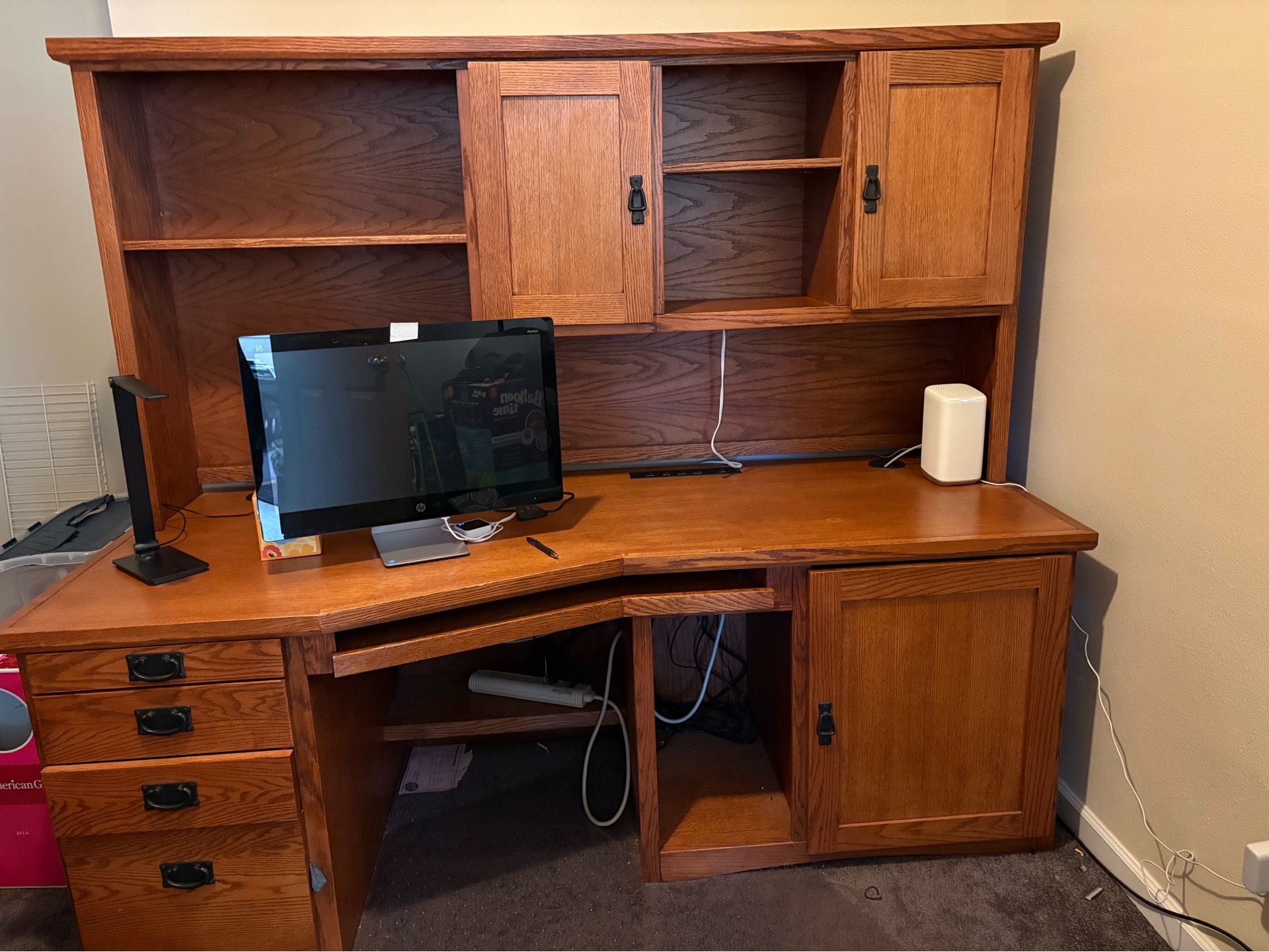 *FREE* Solid Wood Computer/Hutch