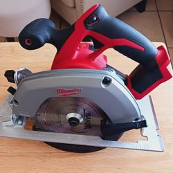 SERRUCHO CIRCULAR. MILWAUKEE.    **CIRCULAR SAW. MILWAUKEE.