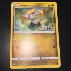 Jangmo-O 75/111 Promo With Swirl Stamped Toy-R-US 2016 HoloFoil Rare no