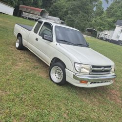 Toyota Tacoma 