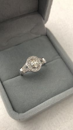 White gold diamond ring