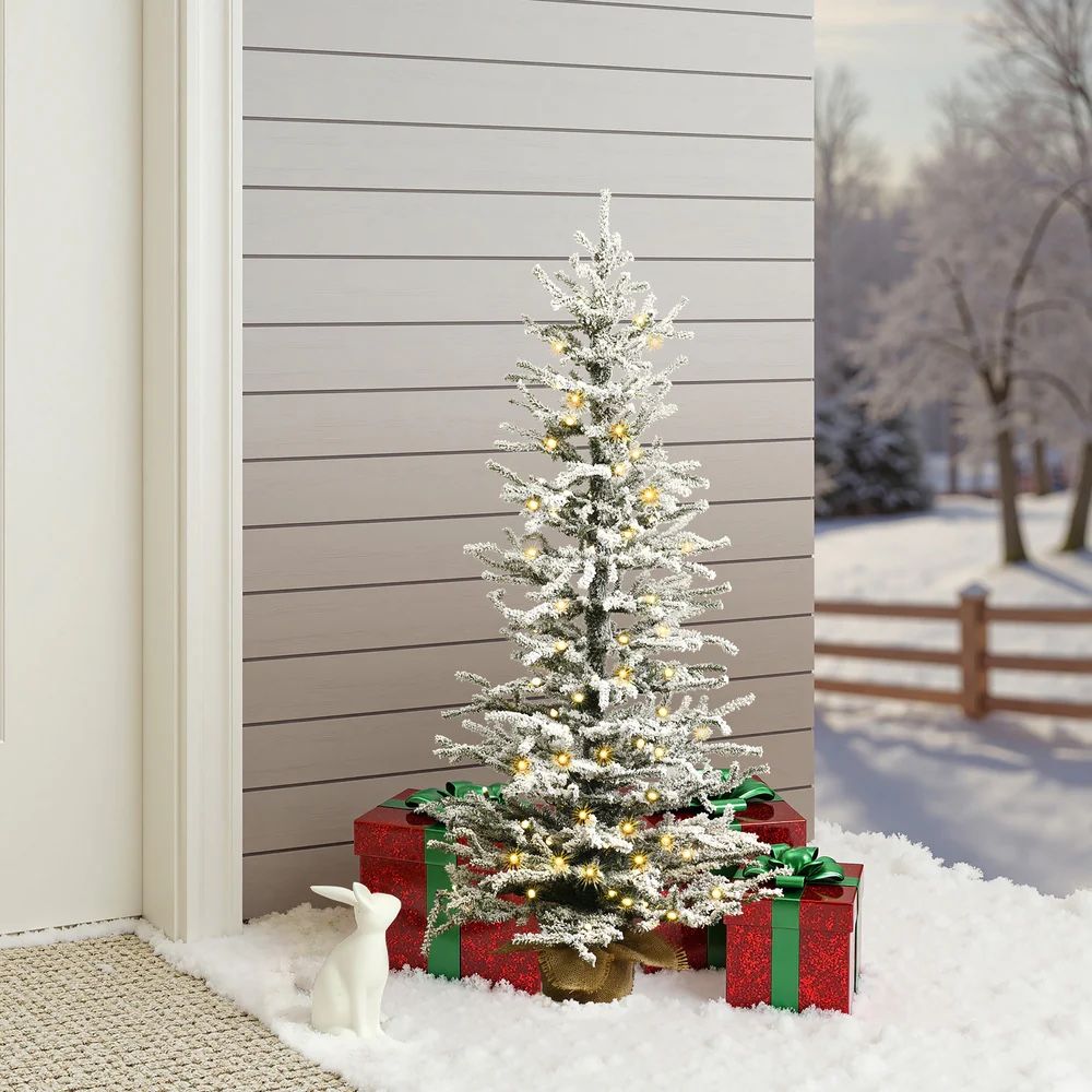 Pre-Lit Snow-Flocked Christmas Tree with Base,4Ft，AP2648
