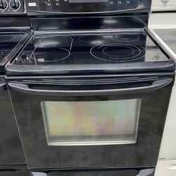 Black Kenmore Stove W/ Convection and 5 Burners