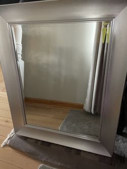 New Wall Accent mirror