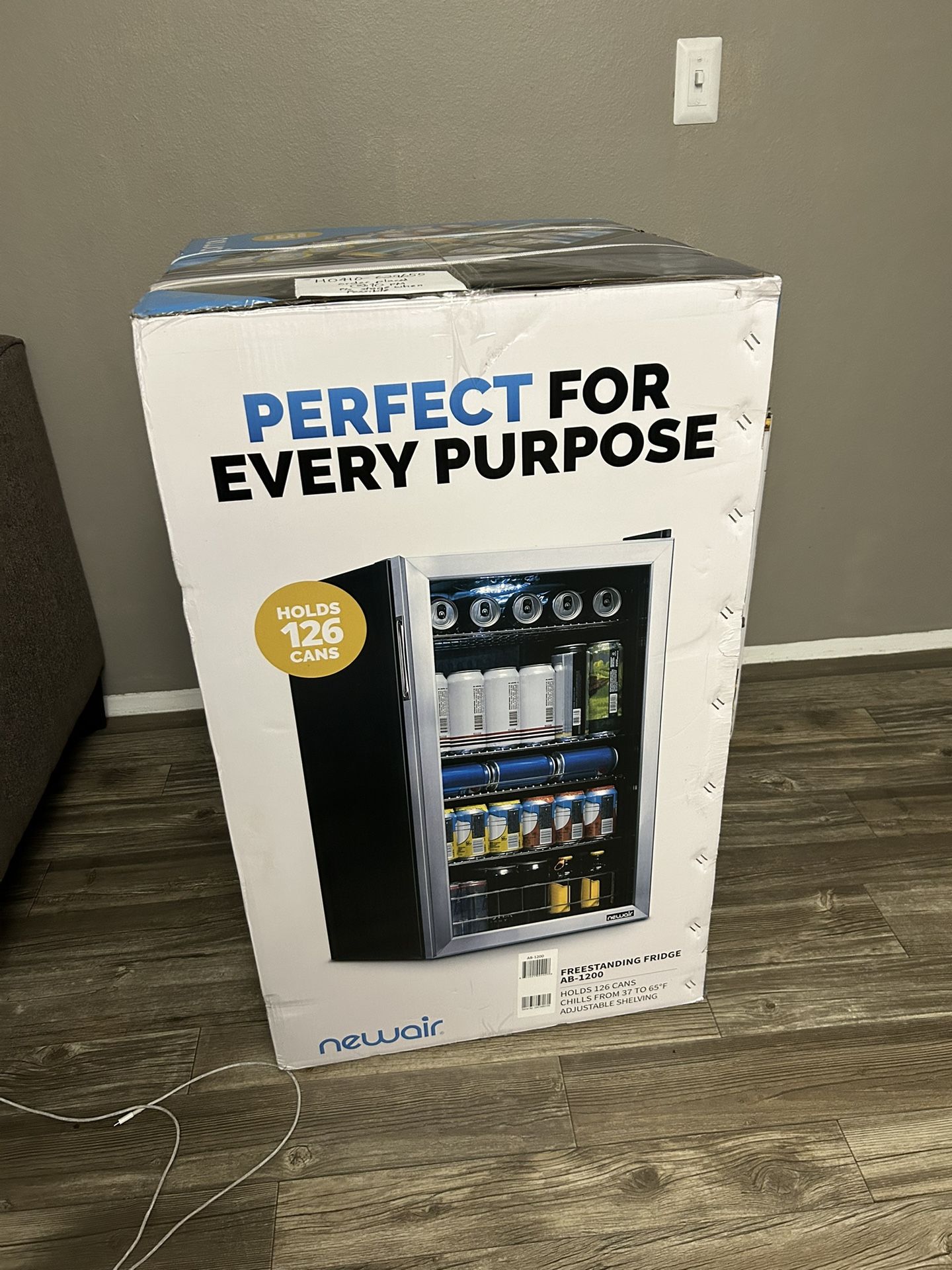 19 in. 126 (12 oz) Can Freestanding Beverage Cooler Fridge with Adjustable Shelves - Stainless Steel