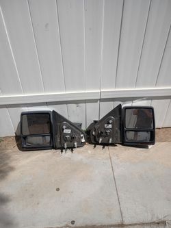 Tow mirrors