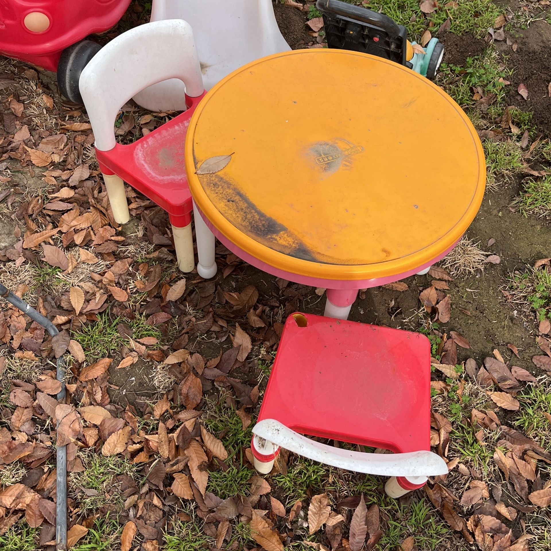 Kid Table And Chairs